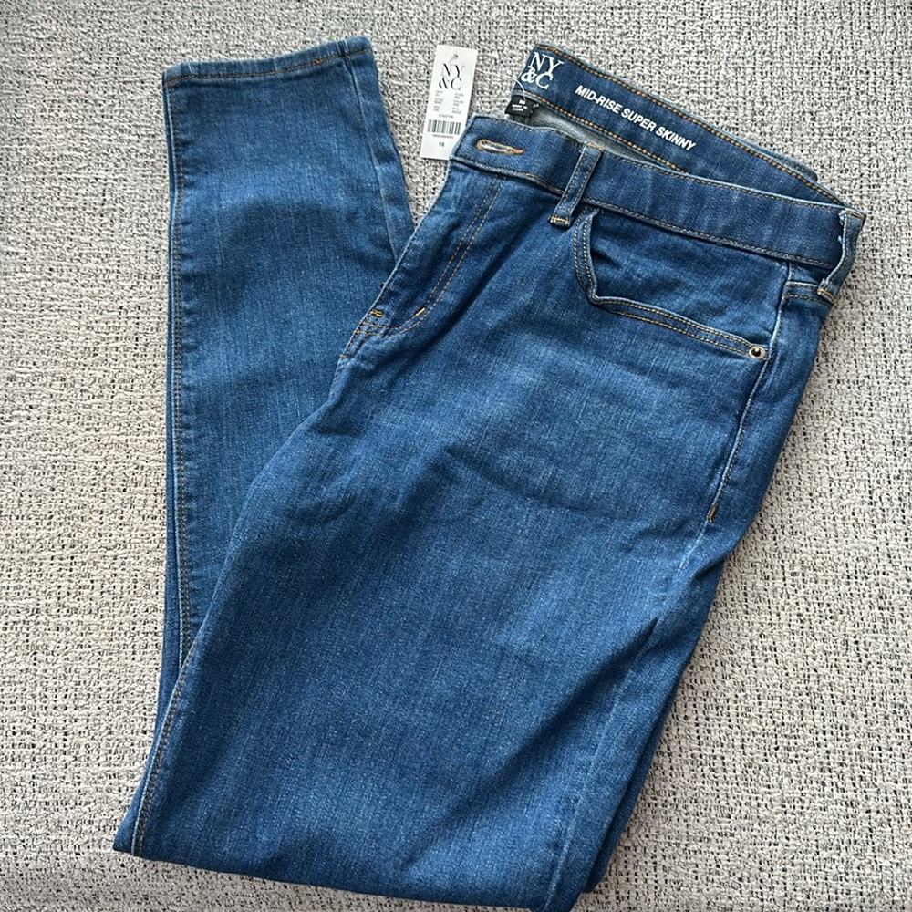 Mid Rise Skinny Jeans - Picture 8 of 9